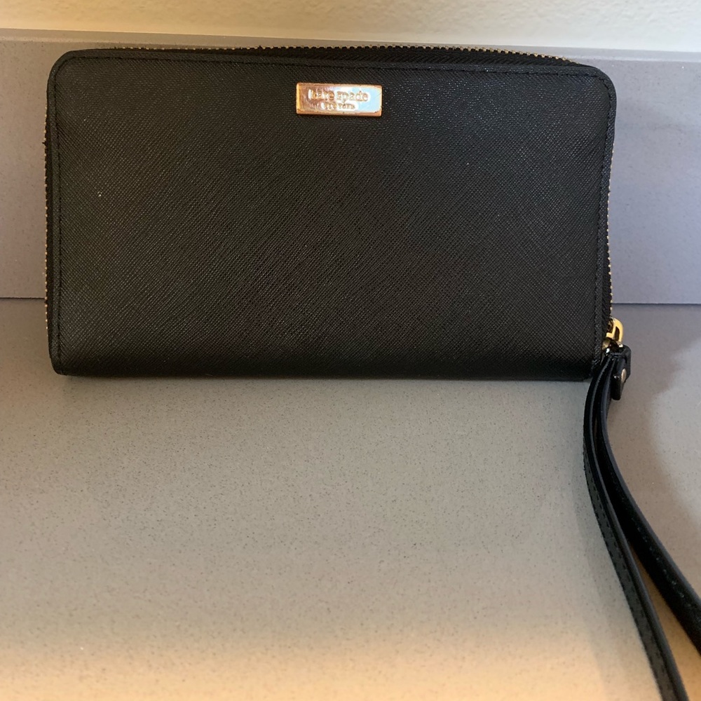 Kate spade black wristlet
